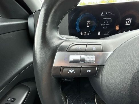 Used 2025 Hyundai Kona SEL FWD image 19