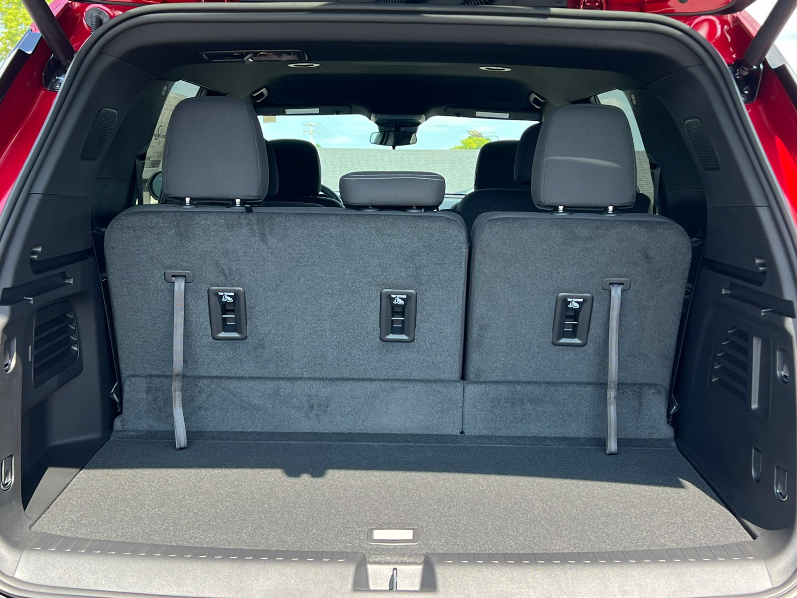 New 2027 Chevrolet Traverse LT AWD/4WD image 39
