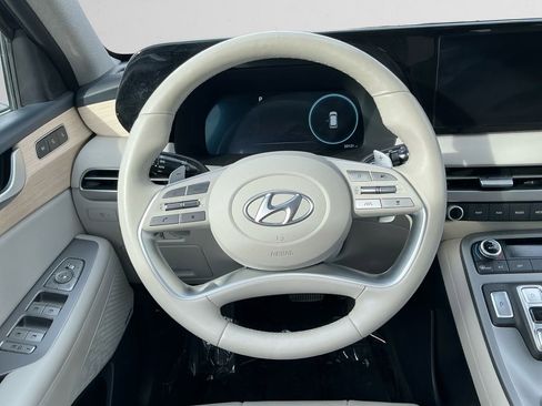Used 2024 Hyundai Palisade Limited image 12