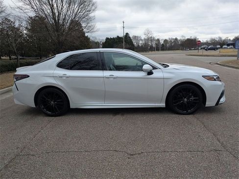 Used 2024 Toyota Camry XSE image 7