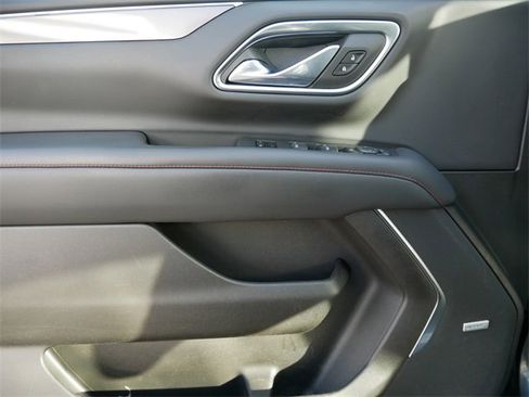 Used 2021 Chevrolet Suburban RST image 12