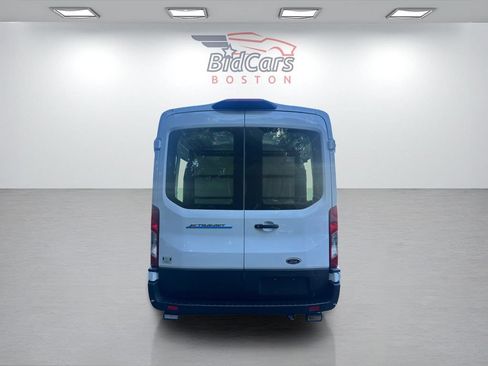 Used 2023 Ford E-Transit Medium Roof RWD image 5