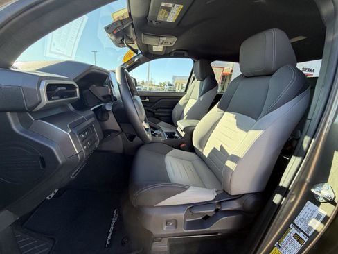 Certified 2025 Toyota Tacoma TRD Sport image 17