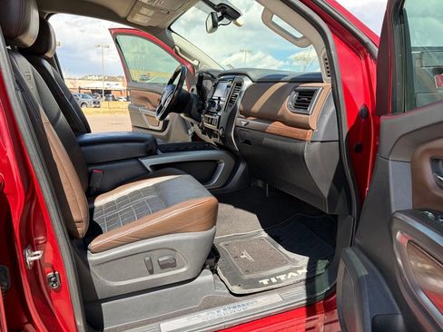 Used 2017 Nissan Titan Platinum Reserve AWD/4WD image 20