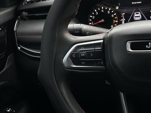 Used 2024 Jeep Compass Trailhawk image 13