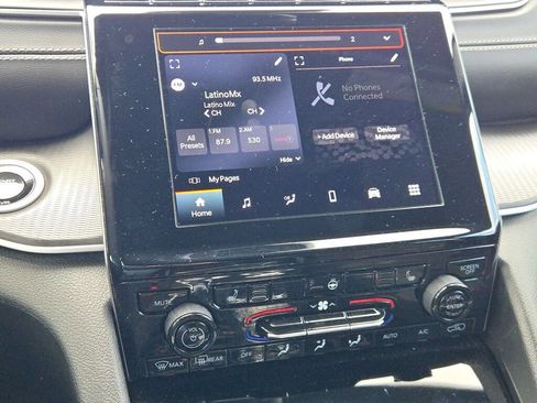 Used 2024 Jeep Grand Cherokee Altitude RWD image 31