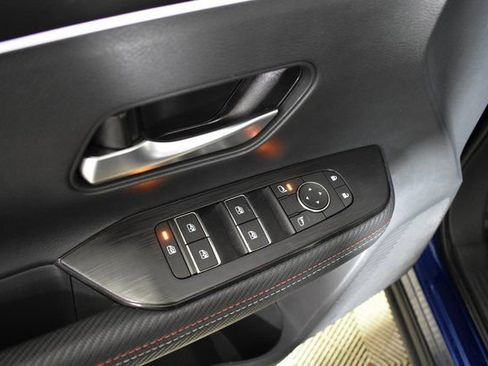 Certified 2025 Nissan Kicks SR image 8