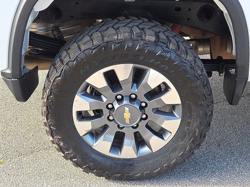 Used 2024 Chevrolet Silverado 2500 Custom w/ Custom Convenience Package AWD/4WD image 7