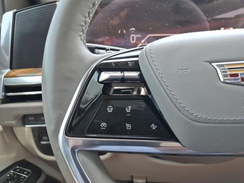 Certified 2025 Cadillac Escalade Sport Platinum w/ LPO, ONYX Package AWD/4WD image 23