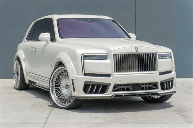 Used 2025 Rolls-Royce Cullinan AWD/4WD image 1