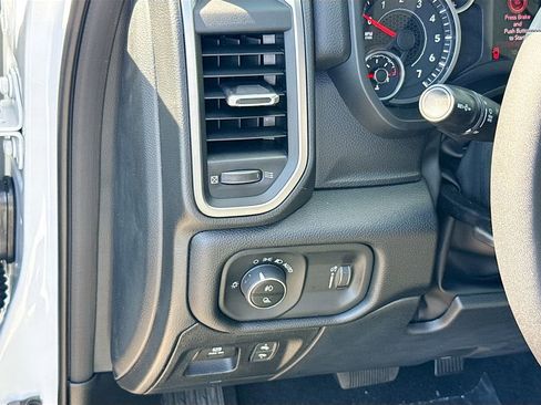 New 2026 RAM 1500 4x4 Crew Cab image 10