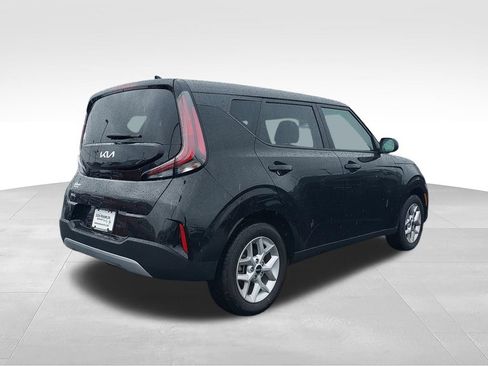 Used 2025 Kia Soul LX w/ LX Technology Package FWD image 8