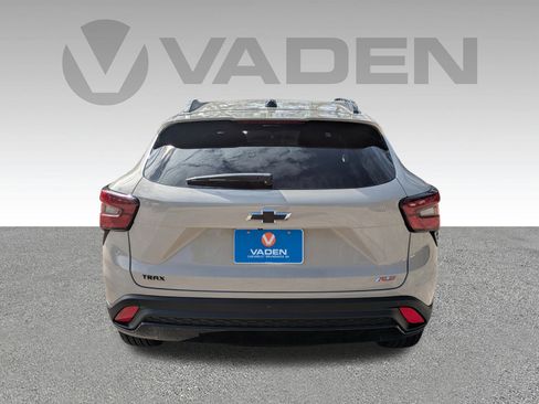 New 2026 Chevrolet Trax RS w/ Sunroof Package image 24