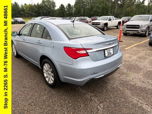 Used 2013 Chrysler 200 Touring FWD image 10
