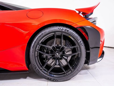Used 2022 McLaren 765LT image 14