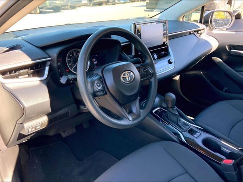 Used 2020 Toyota Corolla LE image 16