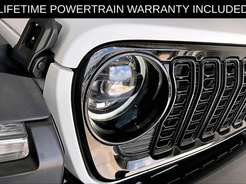 Used 2024 Jeep Wrangler Unlimited Sport AWD/4WD image 39