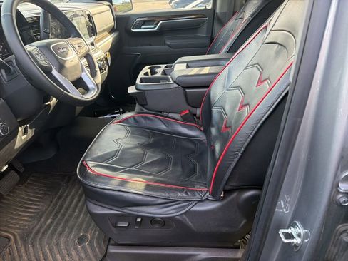 Used 2025 GMC Sierra 1500 Elevation AWD/4WD image 8