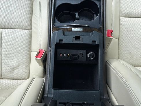 Used 2014 Lincoln MKS AWD w/ Equipment Group 101A image 35