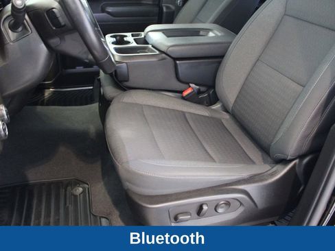 Used 2022 Chevrolet Silverado 1500 LT AWD/4WD image 11