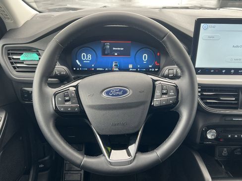 Certified 2025 Ford Escape Platinum image 21