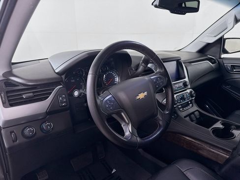 Used 2020 Chevrolet Tahoe LT w/ RST Edition AWD/4WD image 4
