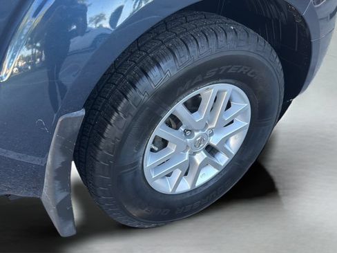 Used 2017 Nissan Frontier SV RWD image 29