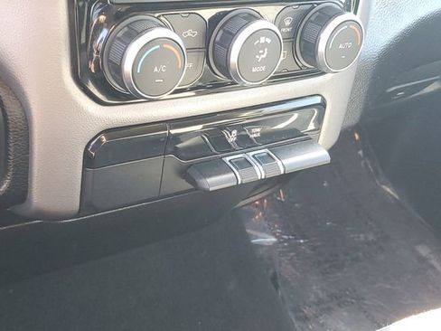 Used 2019 RAM 1500 Big Horn AWD/4WD image 19