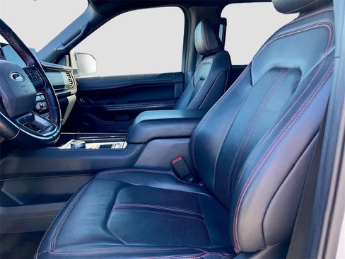 Used 2023 Ford Expedition Limited image 22