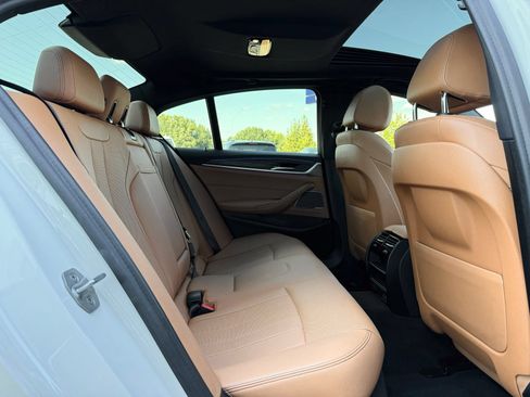 Used 2022 BMW 530i w/ M Sport Package RWD image 27