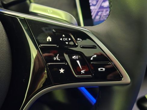 New 2026 Mercedes-Benz E 350 4MATIC Sedan image 19