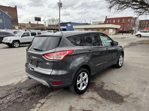 Used 2015 Ford Escape SE image 6