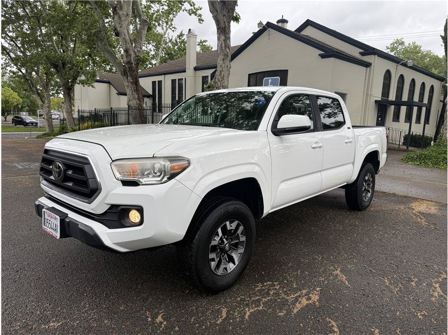 Used 2021 Toyota Tacoma SR5 RWD image 3