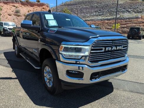 Used 2021 RAM 2500 Laramie AWD/4WD image 3