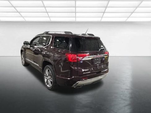 Used 2017 GMC Acadia Denali w/ Technology Package FWD image 7