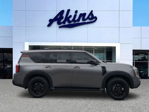 Used 2025 Nissan Armada PRO-4X image 1
