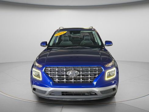 Used 2022 Hyundai Venue Limited w/ Cargo Package FWD image 5