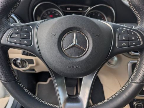 Used 2020 Mercedes-Benz GLA 250 image 12