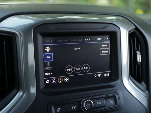 Used 2023 Chevrolet Silverado 1500 Custom AWD/4WD image 13