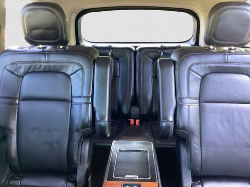Used 2020 Lincoln Aviator Reserve w/ Equipment Group 202A AWD/4WD image 13