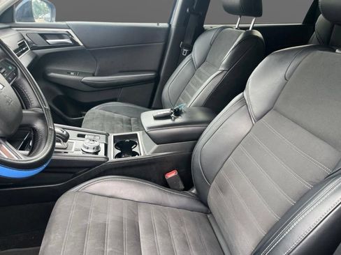 Used 2024 Mitsubishi Outlander SE Black Edition FWD image 10