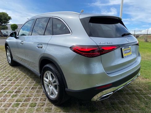 Used 2025 Mercedes-Benz GLC 300 image 5
