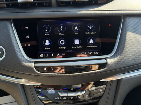 Used 2025 Cadillac XT5 Premium Luxury w/ Technology Package AWD/4WD image 25