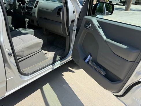 Used 2018 Nissan Frontier SV AWD/4WD image 77
