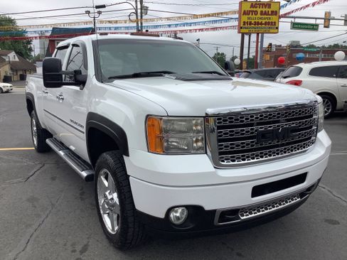 Used 2013 GMC Sierra 2500 Denali w/ Snow Plow Prep Package image 1