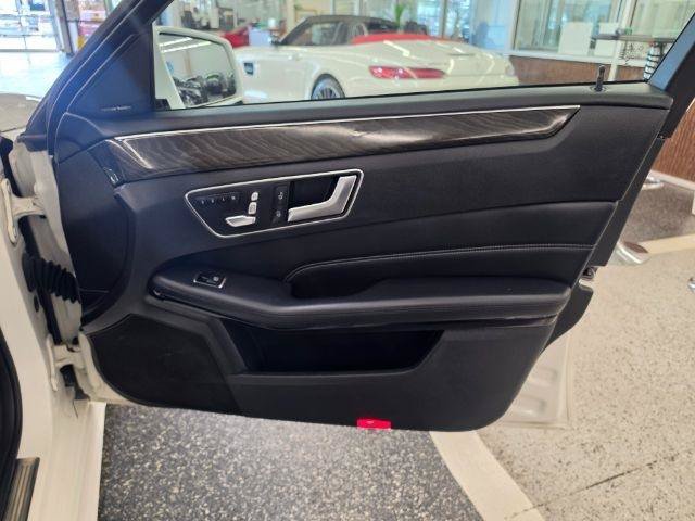Used 2016 Mercedes-Benz E 350 Sedan w/ Premium Package image 27