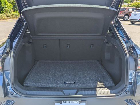 Used 2023 Volkswagen ID.4 Pro AWD/4WD image 28