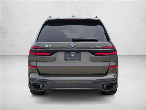 Used 2026 BMW X7 xDrive40i w/ M Sport Package AWD/4WD image 5