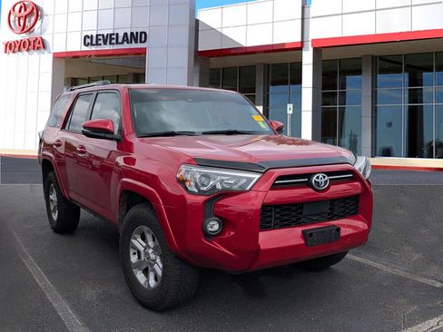 Used 2023 Toyota 4Runner SR5 Premium w/ Moonroof Package RWD image 2