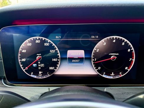 Used 2018 Mercedes-Benz E 400 Coupe image 34